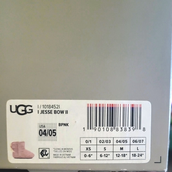 Brand New Toddler Girl Ugg Boots size 4 Jesse Bow II faux suede - Picture 3 of 8